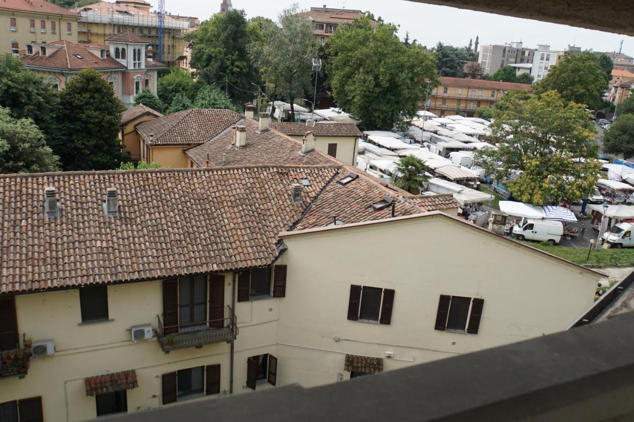 La Rotonda 2 Camere Con Terrazza In Centro Pavia Buitenkant foto